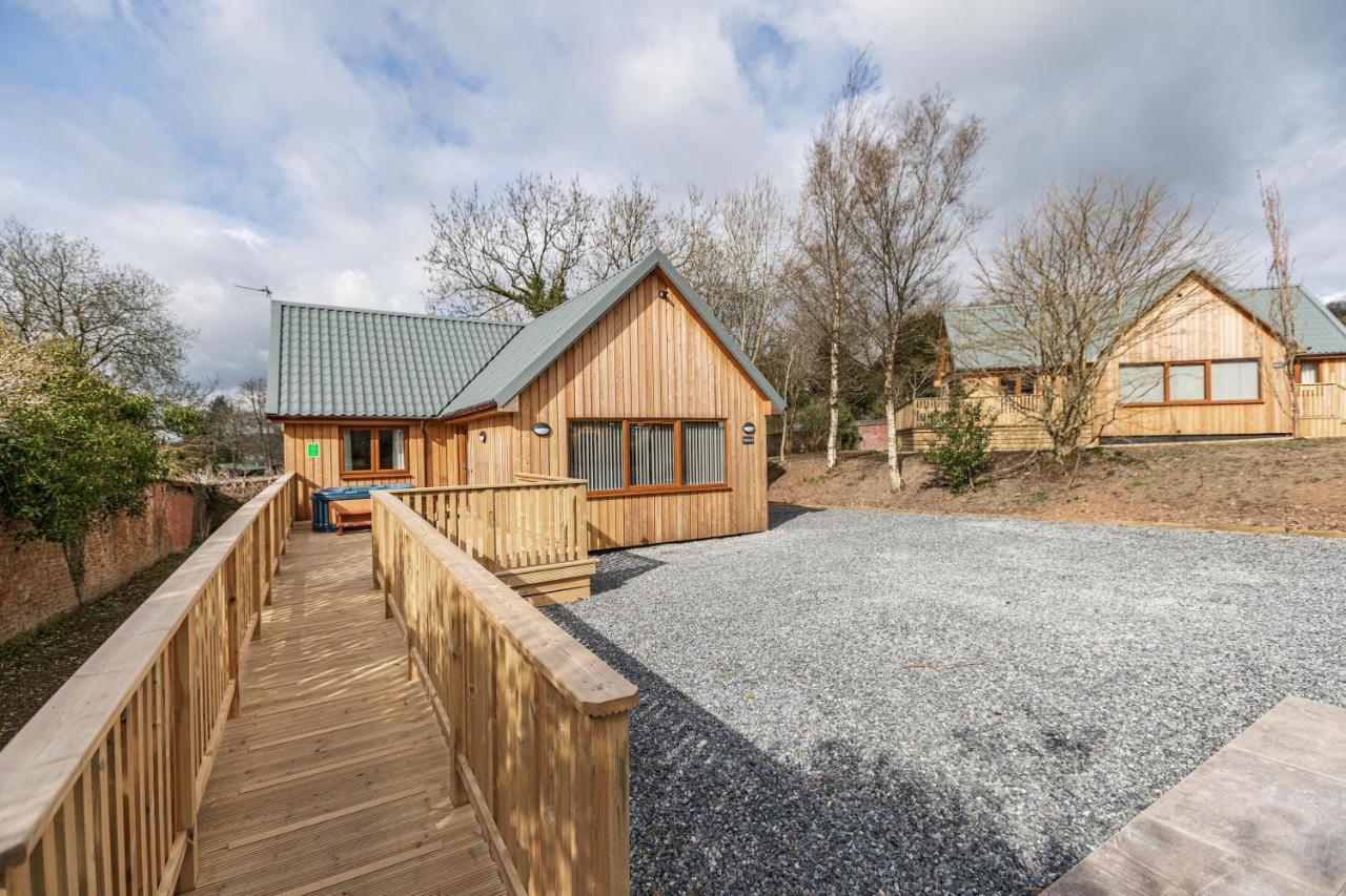 Osprey Lodge 1 With Hot Tub ニュートン・スチュワート エクステリア 写真