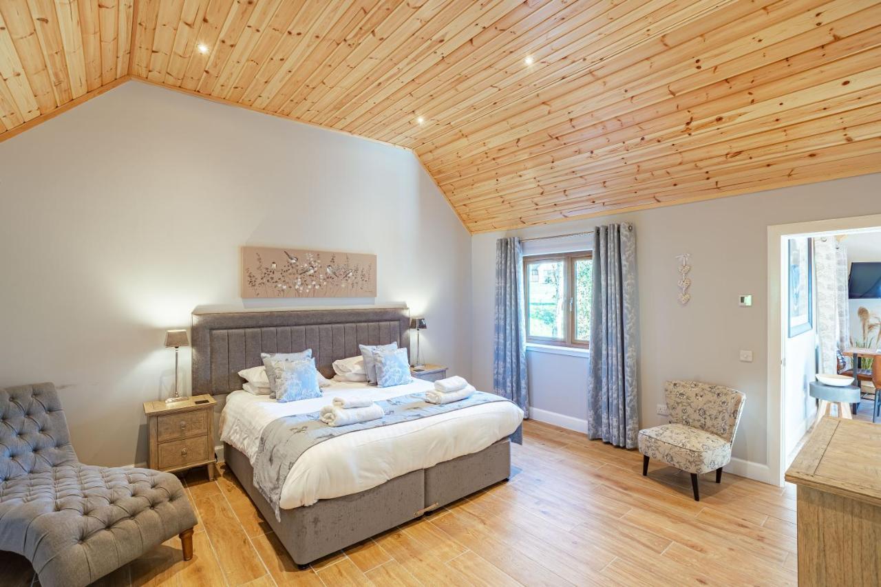 Osprey Lodge 1 With Hot Tub ニュートン・スチュワート エクステリア 写真