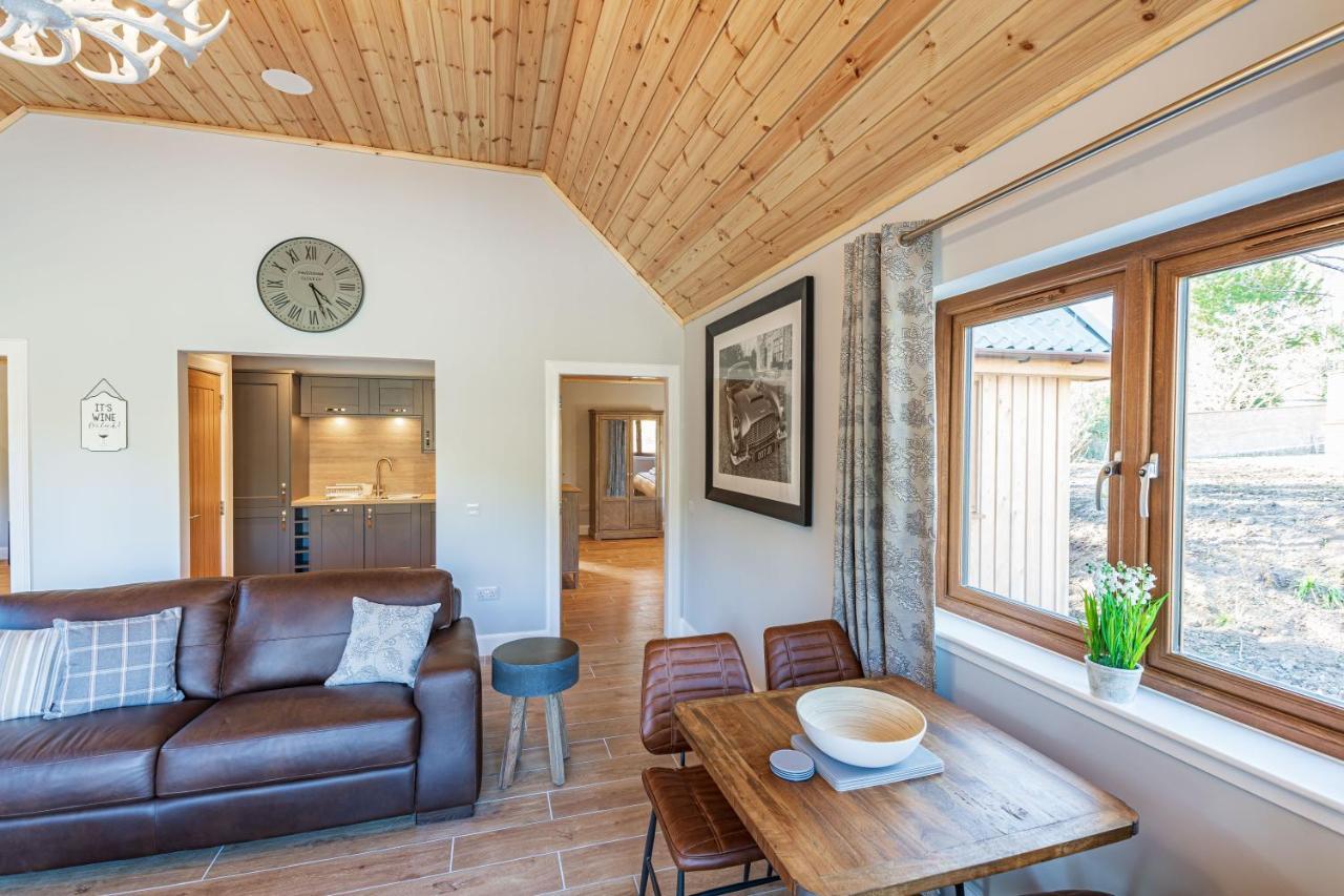 Osprey Lodge 1 With Hot Tub ニュートン・スチュワート エクステリア 写真